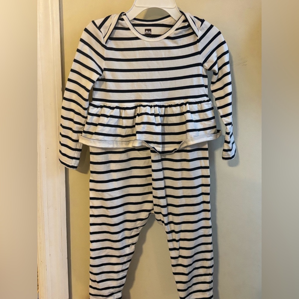 Tea collection baby girl's romper 18m like new